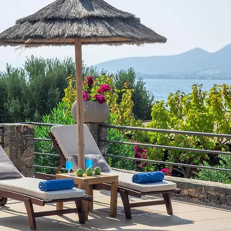 Blue Island Villa *